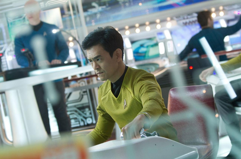 W ciemność. Star Trek - John Cho