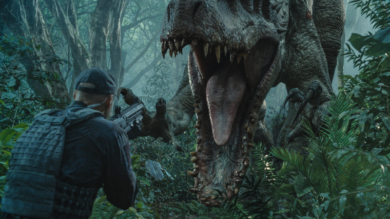 „Jurassic World” – nowe spoty, zdjęcia, film zza kulis i prognoza Box Office