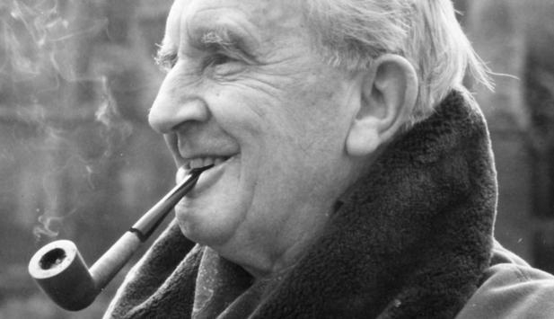 Tolkien: nowa biografia na rynku dla fanów Śródziemia. Garść ciekawostek