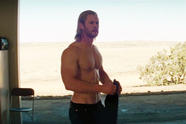 Thor: Ragnarok – Chris Hemsworth trenuje do walki z Hulkiem