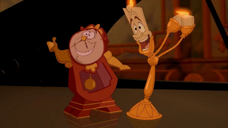 Lumiere i Cogsworth z animacji Piękna i Bestia