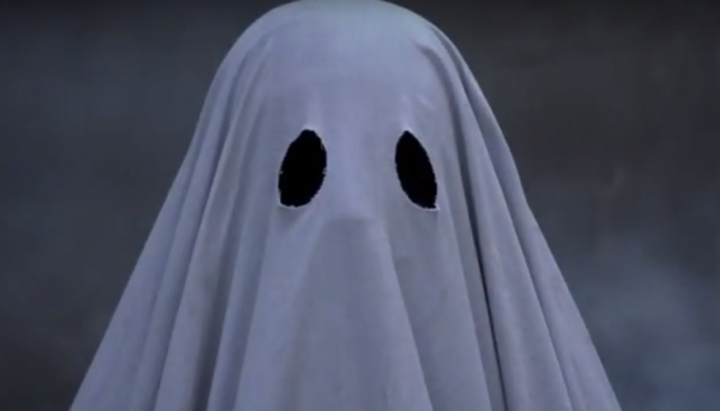 Casey Affleck jako duch w nowym zwiastunie filmu A Ghost Story