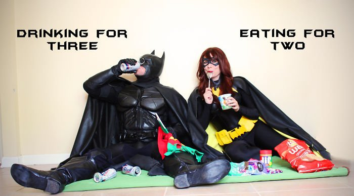Batman i Batgirl - para z Nashville spodziewa się dziecka - zdjęcie