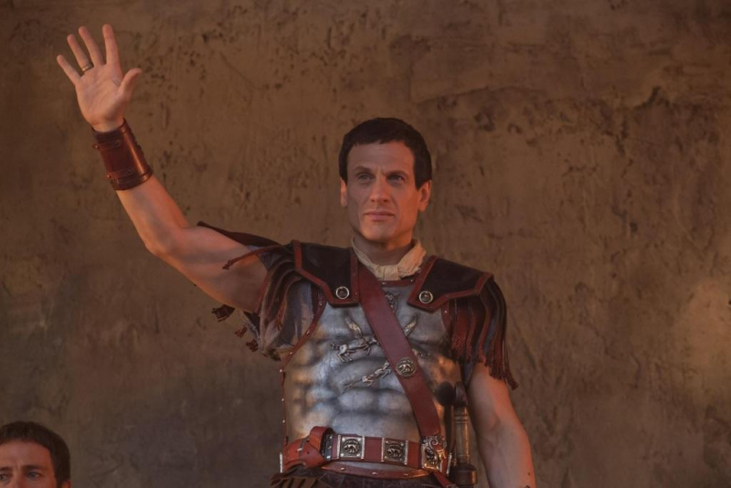 Simon Merrells w serialu Spartakus