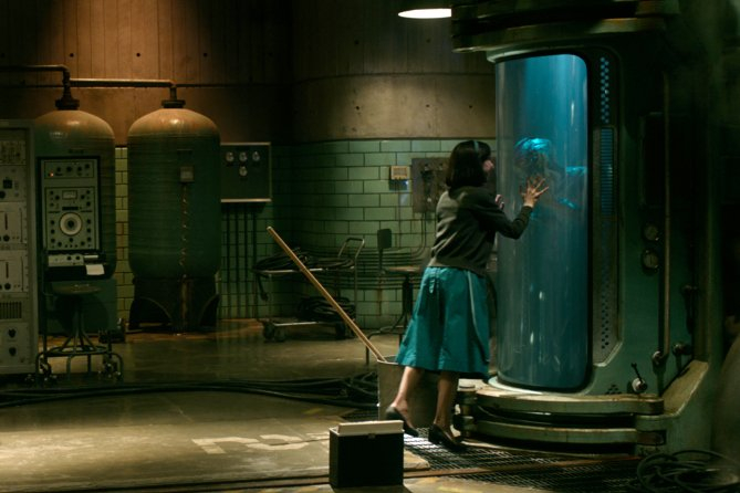 Kształt wody – obejrzyj nowe zdjęcia z produkcji Guillermo del Toro