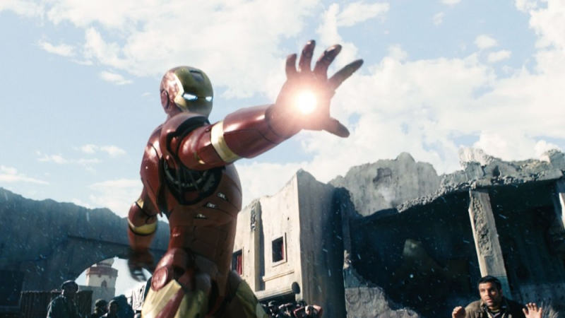 7. Tony Stark wyjawia światu, że to on jest Iron Manem