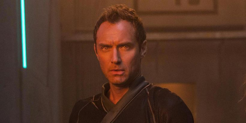 Captain Marvel – zaskakująca teoria. Kogo naprawdę gra Jude Law w MCU?