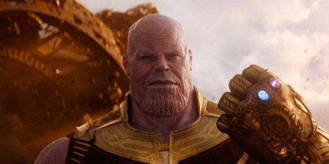 Thanos na grafikach ma na sobie Rękawicę Nieskończoności - przedmiot wygląda na naprawiony