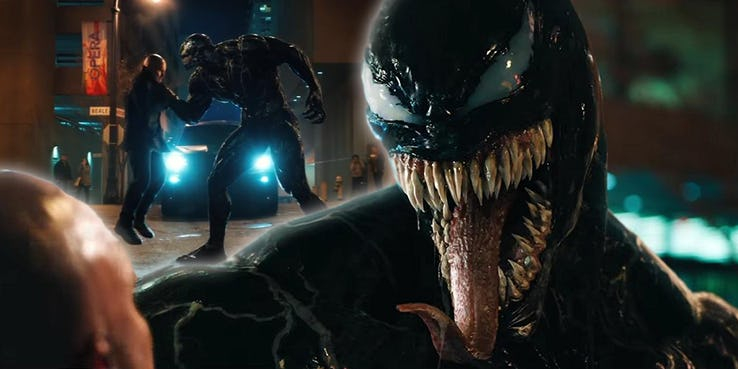 Venom – współtwórca postaci broni filmu. Krytykuje recenzentów