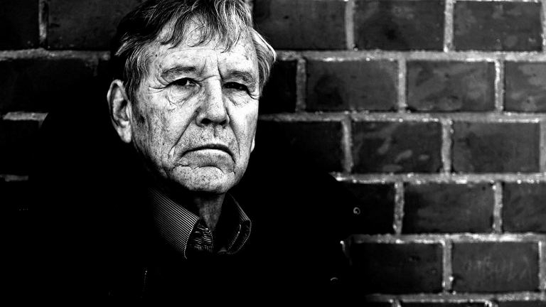 Amos Oz