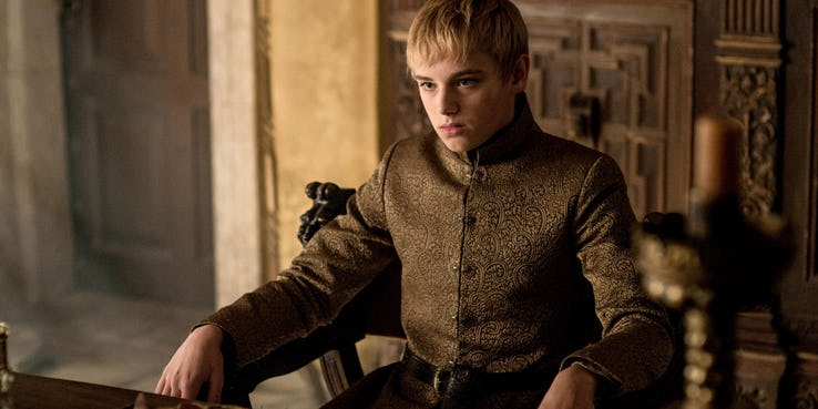 Ekranowy Tommen Baratheon, Dean-Charles Chapman, w dwóch odcinkach 3. sezonu wcielił się w rolę Martyna, syna Kevana Lannistera.