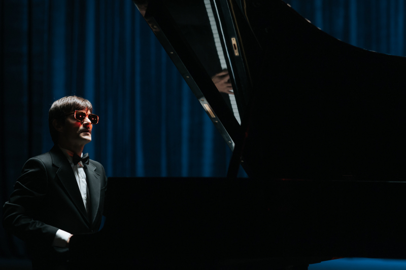 Ikar. Legenda Mietka Kosza - historia niewidomego geniusza fortepianu. Zobacz teaser