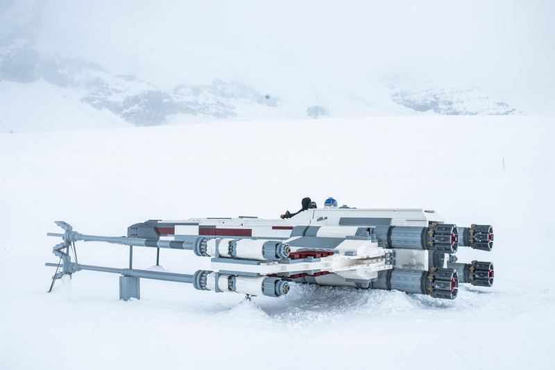 Gwiezdne Wojny - naturalnych rozmiarów X-Wing z LEGO. Zobacz zdjęcia