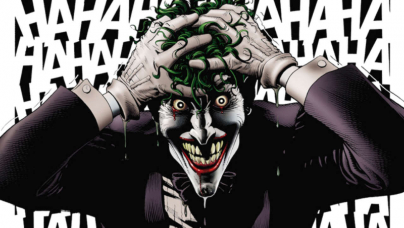 Scenariusz produkcji został luźno oparty na komiksie „Batman: Zabójczy żart” – w nim także Joker początkowo próbował swoich sił jako komik, jednak jego kariera na tym polu w ogóle się nie rozwinęła. 