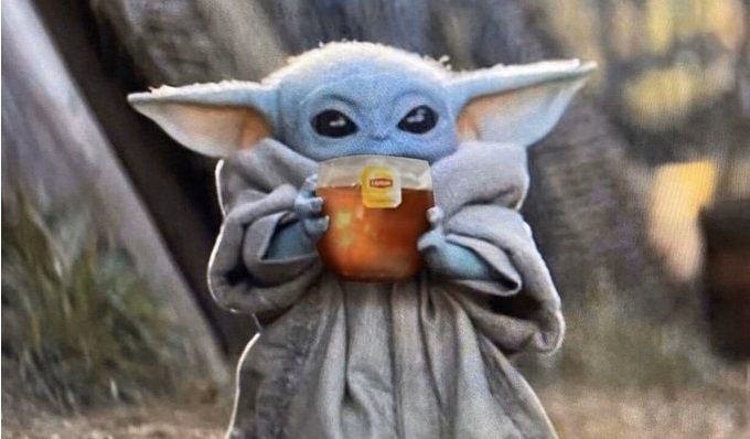 The Mandalorian - Baby Yoda pije herbatę i pokonuje Imperatora. Memy i reakcje na 4. odcinek