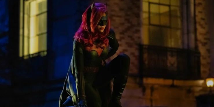 Batwoman - Javicia Leslie na pierwszych zdjęciach z planu 2. sezonu serialu