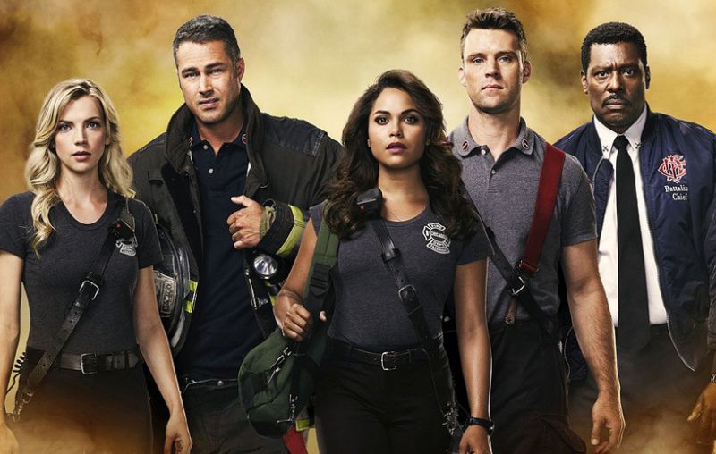 Chicago Fire - nakręcono większość 8. sezonu. Oczekuje się skrócenia serii bez dokręcenia finałowych odcinków.