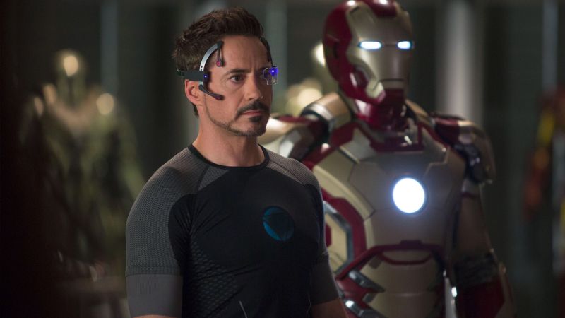 10. Robert Downey Jr. - filmowy Iron Man; wystąpił w 11 filmach MCU, najlepiej opłacany aktor całego projektu.