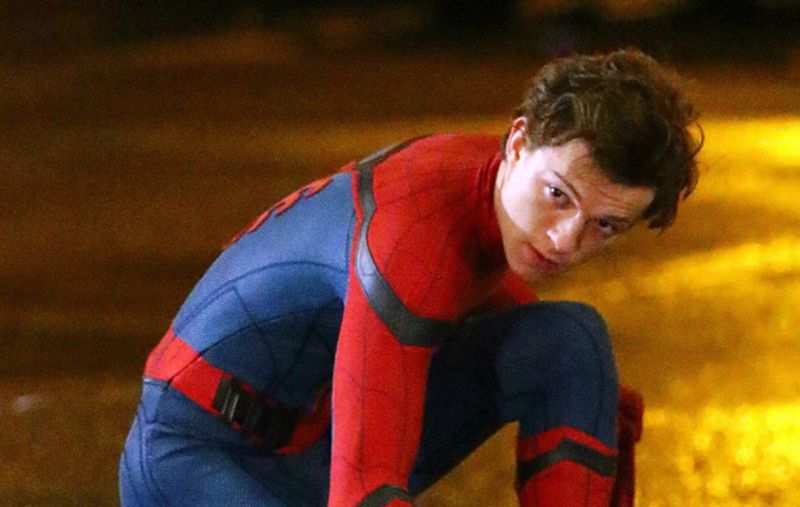 18. Tom Holland - filmowy Spider-Man; wystąpił w 5 filmach MCU. To on osobiście kontaktował się z włodarzami Disneya, Marvela i Sony w kwestii pozostania ekranowego Pajączka w MCU.
