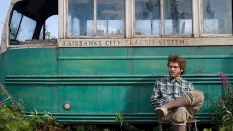 Wszystko za życie - słynny autobus z filmu usunięty przez władze Alaski. Jaki powód?