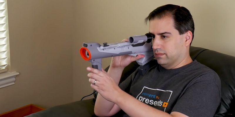 Moder przystosował pistolet świetlny ze SNES-a do współpracy z współczesnymi telewizorami