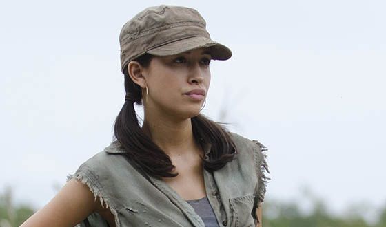 Selena: The Series - gwiazda The Walking Dead jako słynna piosenkarka na pierwszych zdjęciach z serialu Netflixa. Nowy teaser