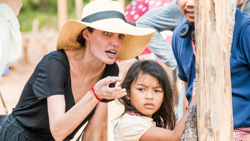Angelina Jolie znów reżyseruje. Unreasonable Behaviour opowie o wojennym fotografie