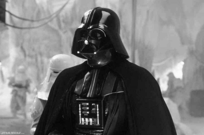 David Prowse nie żyje. Legendarny Darth Vader zjednoczył się z Mocą