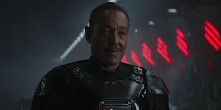 W ostatniej scenie Gideon jest otoczony żołnierzami w czarnych zbrojach. Sam aktor nazwał ich słowami: Dark Troopers. Wszystko wskazuje na to, że są to mroczni szturmowcy znani z gry Dark Forces z lat 90.