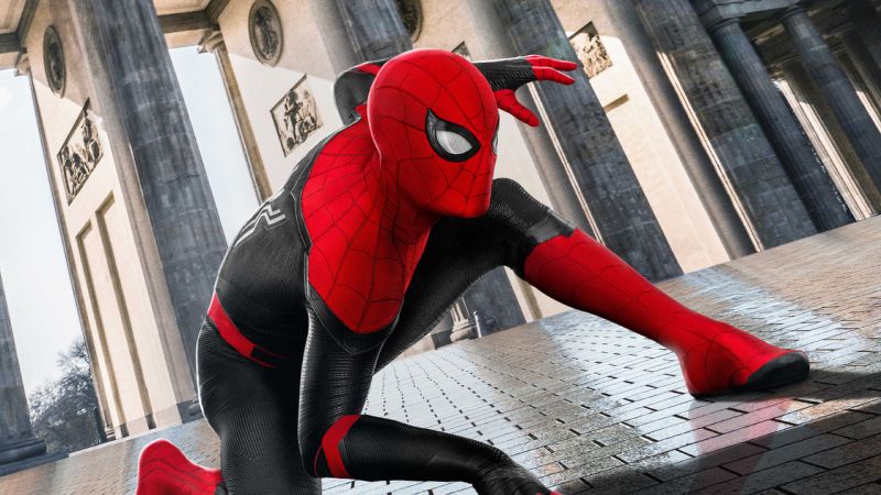 Spider-Man: No Way Home - nowe zdjęcia z planu. Pajączek w kostiumie w pełnej okazałości