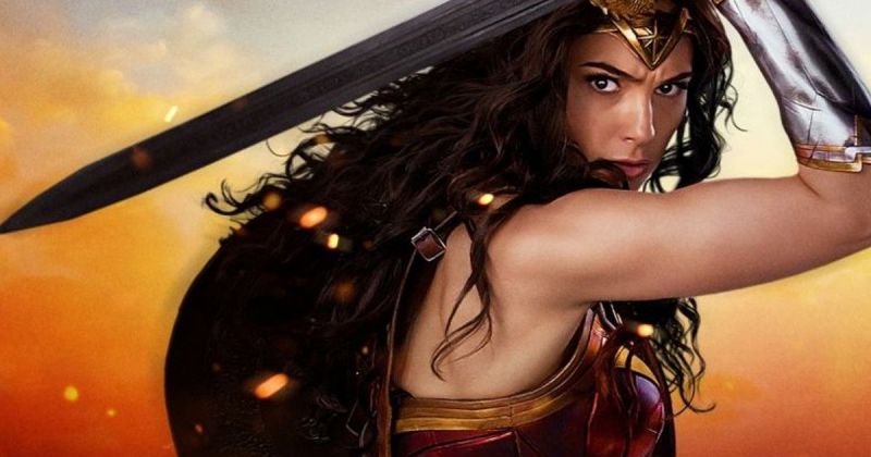 Wonder Woman 1984 - bohaterka porzuciła miecz i tarczę. Gal Gadot wyjaśnia