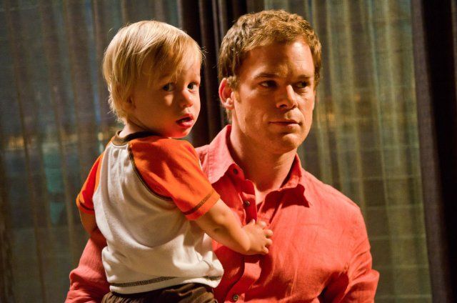 Dexter - syn protagonisty pojawi się w 9. sezonie? Zobaczcie teaser z okazji Dnia Ojca