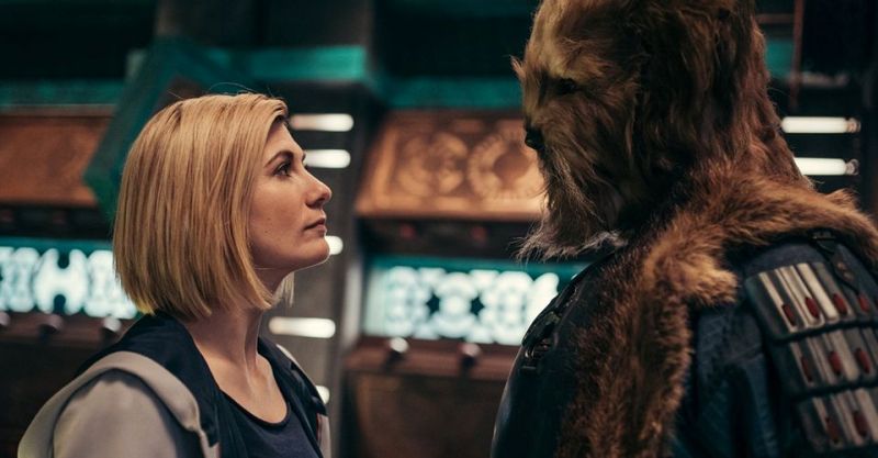 Doktor Who - nowe zdjęcia z 13. sezonu. Kosmita wyglądający jak Chewbacca