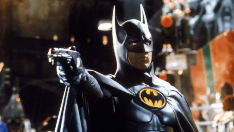 Flash - tak Michael Keaton wygląda w stroju Batmana. Wyciek zdjęć!
