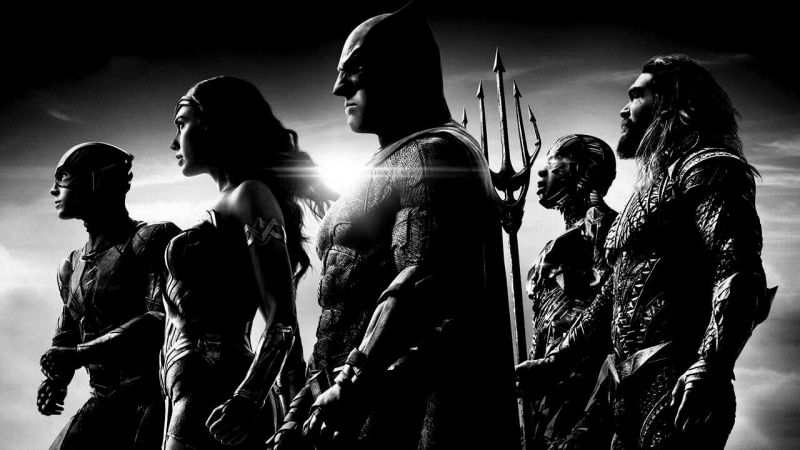 SnyderVerse - fani chcieli przekonać Warner Bros. do sprzedaży marki. Zack Snyder komentuje