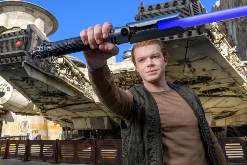 Star Wars Jedi: Upadły zakon - miecz świetlny Cala Kestisa trafi do parków rozrywki Galaxy's Edge