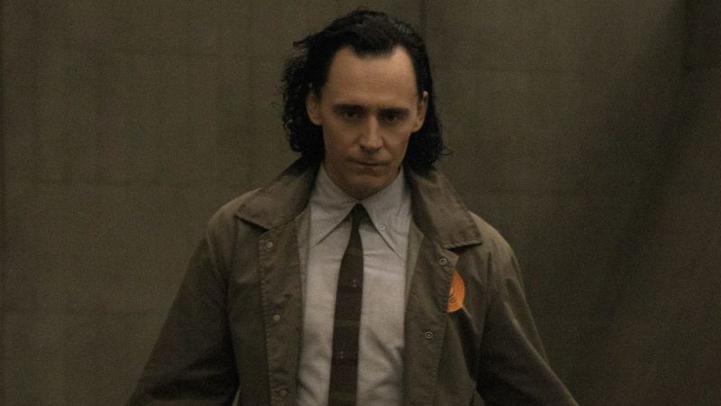 Loki - Tom Hiddleston w tarapatach na wideo z planu 2. sezonu serialu