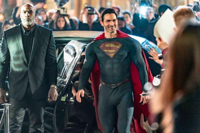 Superman i Lois - zdjęcia z planu 3. sezonu. Nowy kostium Człowieka ze stali