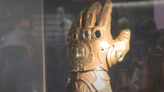 Marvel prawdziwa rękawica nieskończoności Thanos