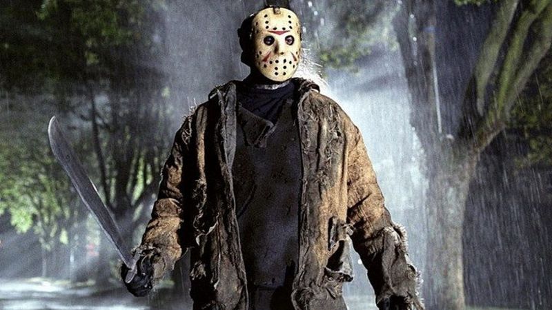 Jason Voorhees - po raz pierwszy zobaczyliśmy go w filmie Piątek trzynastego II z 1981 roku