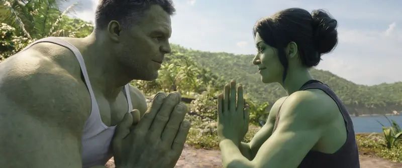 She-Hulk - kto jest silniejszy: Jennifer czy Bruce? Wideo kończy spór. Długość 1. odcinka