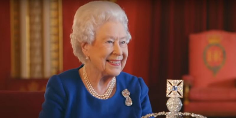 Elżbieta II – jaki był ulubiony serial telewizyjny królowej? Dziennikarz zdradził odpowiedź