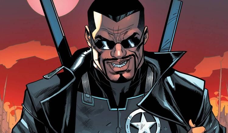 Blade - jeden z najsławniejszych pogromców wampirów Marvela i półwampir. Zadebiutował w komiksie TOMB OF DRACULA (1972) #10. Dołączył do drużyny Avengersów w MIGHTY AVENGERS (2013) #1 i później przyjął rolę Ronina. 