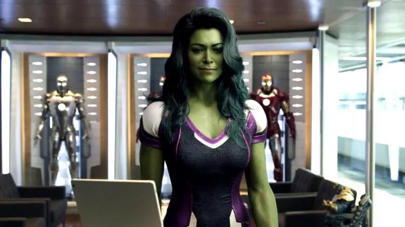 Mecenas She-Hulk - kulisy finału. 20 scenariuszy, niedoszłe cameo Clooneya, warunki Kevina Feige