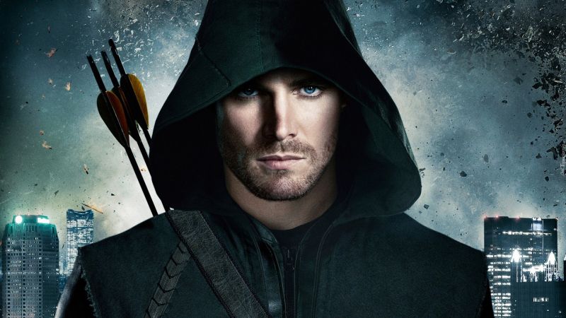 The Flash - Stephen Amell wróci jako Arrow w finałowym sezonie serialu The CW