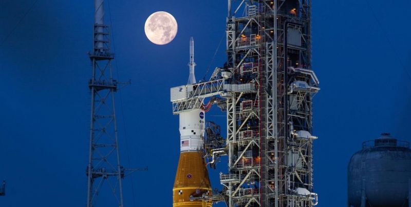 Artemis 1 - ludzkość wraca na Księżyc. Najważniejsze informacje o rakiecie SLS i misji NASA