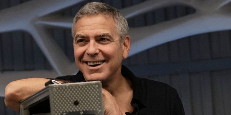 George Clooney załatwił się do kuwety dla kotów? Matt Damon przypomniał pewną historię