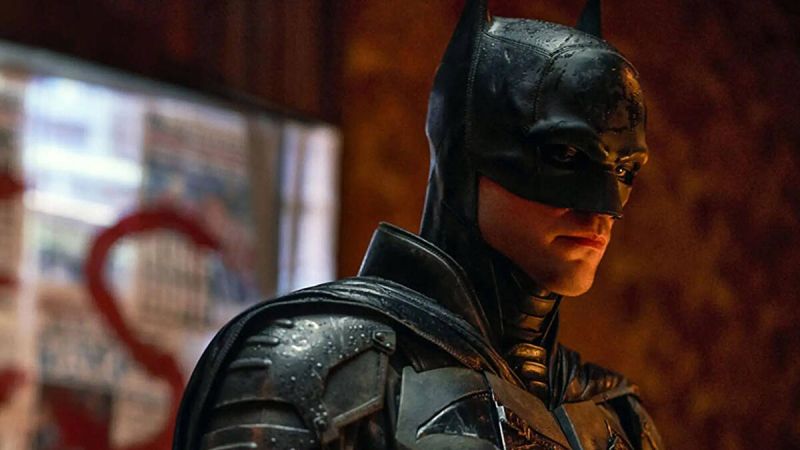Flash - serial CW nawiązał do Batmana. Daleko im do Roberta Pattinsona: fani wyśmiewają tę scenę