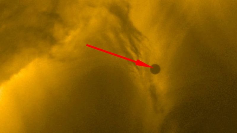 Maleńki Merkury mknie na tle tarczy Słońca. Niesamowite, "piekielne" nagranie tranzytu planety