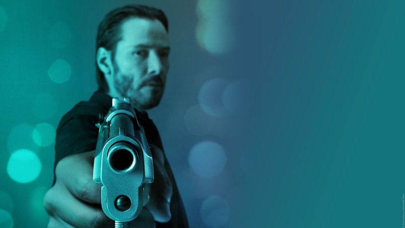 1. John Wick (Keanu Reeves) – mit i legenda! Sam jego pseudonim budzi grozę. Baba Jaga jest jednoosobową armią, która zabija wszystkich na swojej drodze. Nawet ołówkiem lub książką. Niestraszne mu upadki z wysokości czy schodów. Jest prawie nieśmiertelny!